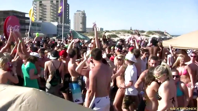 Saucy Bikini Party With Salacious Cuties Dancing Provocatively For Fun