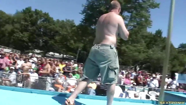 Curvy Blonde Glasses-Wearer Teases with Stunning Huge Boobs Up Close