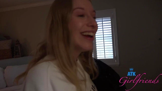 Blonde Amateur Kallie Gets Picked Up & Filmed While Publicly Peeing