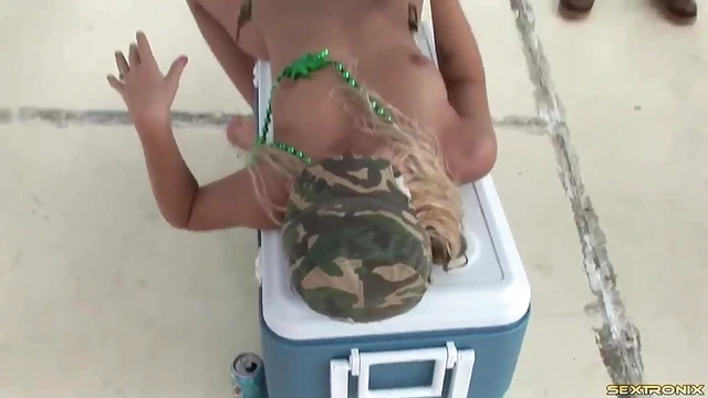 Amateur Cutie Goes Topless for Steamy Outdoor Party Action