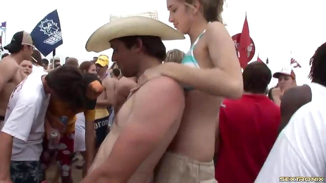 Blonde Bombshell Reveals Her Perfect Tits in Seductive Beach Bikini Showdown