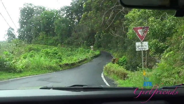 Sexy Summer Vixen Tempts Her BF With Seductive Beachside Action Today