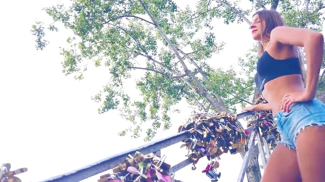 Sexy Town Walk: Good Looking Maria Flashes Her Boobies Teasingly