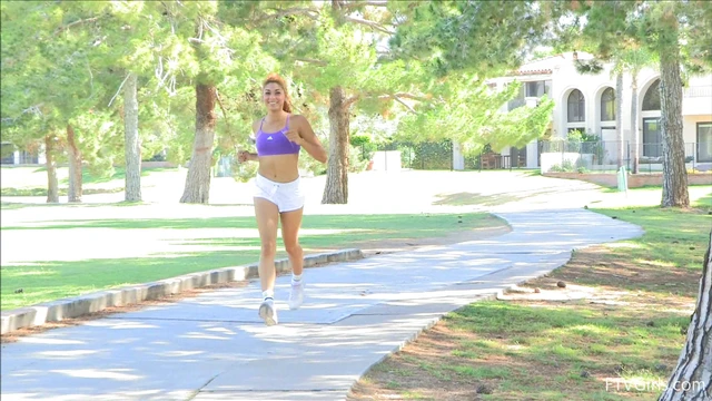 Sizzling Sporty Chick Valentina Strips Down & Teases Her Perfect Body