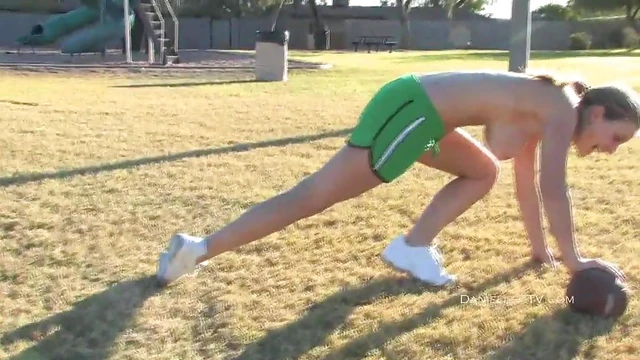 Topless Sporty Babe Shows Off Her Skills On Busy Basketball Court