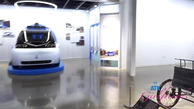 Imani Valor Moans Loudly As She Gets Fingered Publicly – POV Thrill