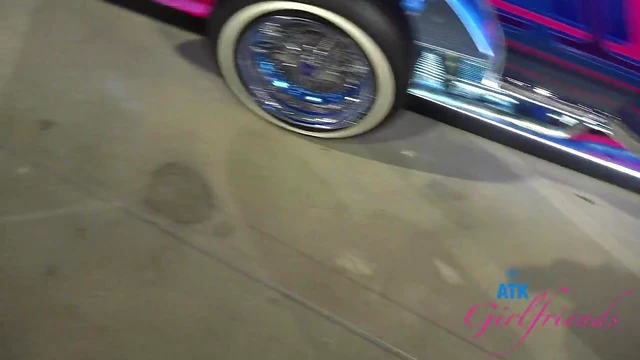 Imani Valor Moans Loudly As She Gets Fingered Publicly – POV Thrill