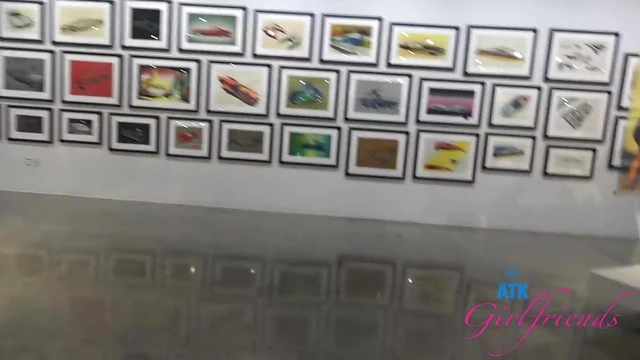 Imani Valor Moans Loudly As She Gets Fingered Publicly – POV Thrill