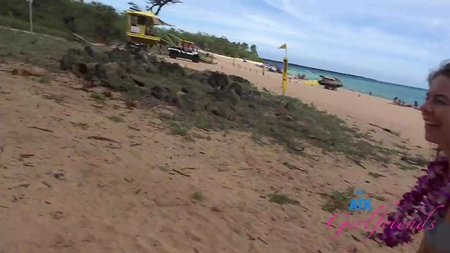 Sexy Beach Encounter: Sweet Chick Summer Vixen Tempts Her Boyfriend with Desire