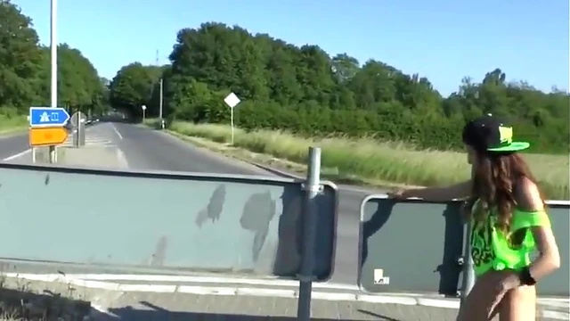 Bold Slut Gets Her Pussy Fucked Amidst Busy Roundabout Chaos