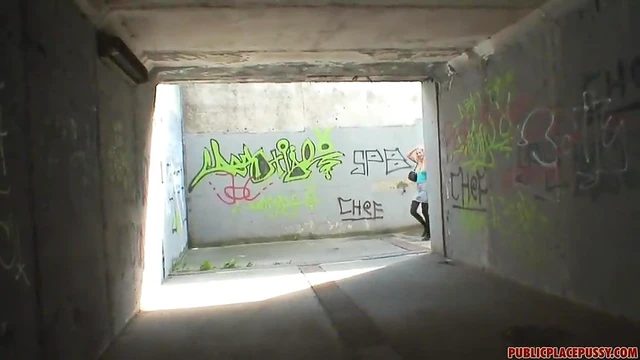 Sultry Blonde Mia Gives Nasty Blowjob in Car Before Mind-blowing Sex