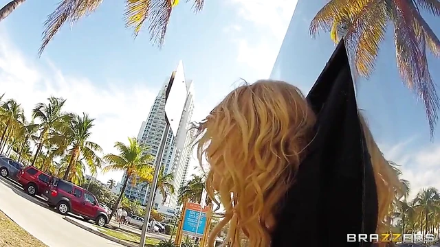 Sizzling Alexis Monroe Gets Her Vag Pounded From Behind in Steamy Reality Clip