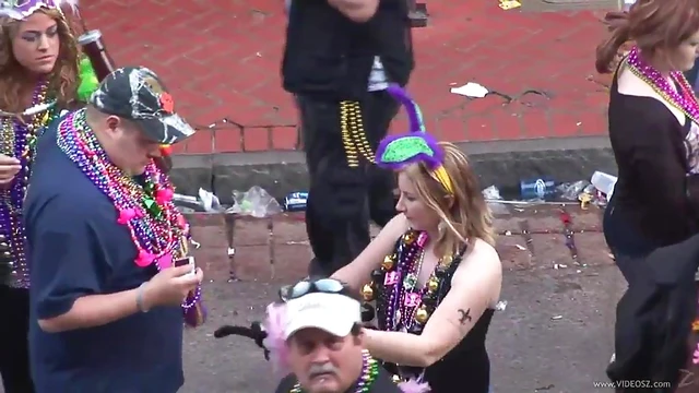 Adventurous Chicks Boldly Lose Their Bras in Public Spaces for Thrills