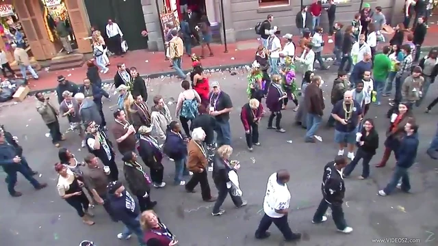 Adventurous Chicks Boldly Lose Their Bras in Public Spaces for Thrills