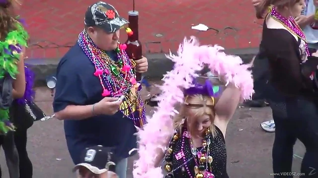 Adventurous Chicks Boldly Lose Their Bras in Public Spaces for Thrills