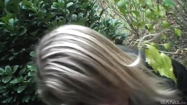 Bar Tit Teasing Ends With Hot Blowjob in His Car Later On