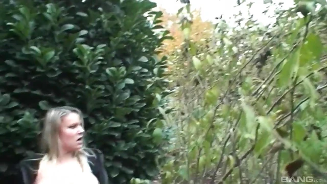 Bar Tit Teasing Ends With Hot Blowjob in His Car Later On