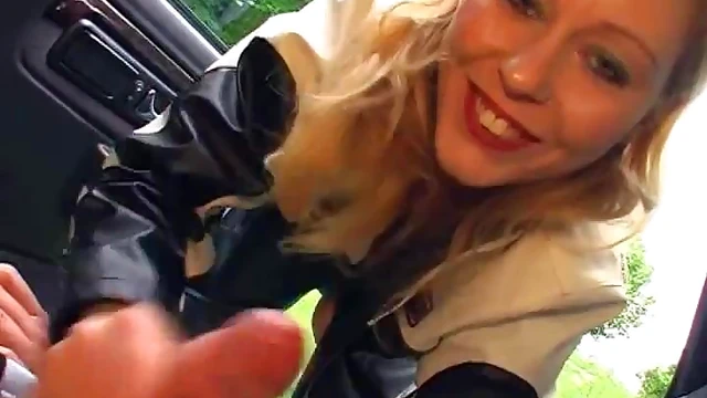 Relaxing Blowjob After Cold Beer Brings Ultimate Relief Tonight