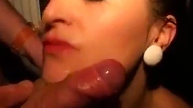 Reife Deutsche Dame Genießt Heißen Sex mit Vier Mannfreunde