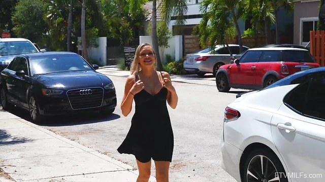 Kacey Exposes Herself at Beach & Seduces Viewers by Masturbating Publicly