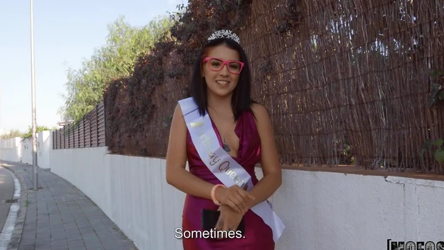 Kitty Love Gives Blowjob Outdoors Before Getting Fucked Hardly