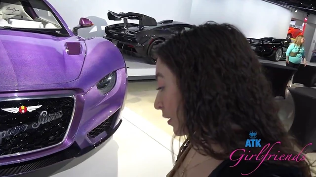 Hot Amateur Amber Teases Publicly Before Sultry Private Fuck