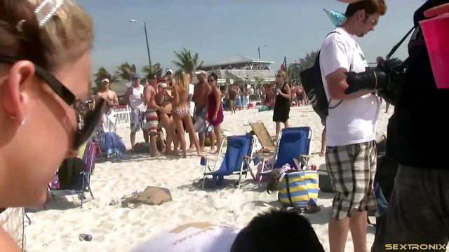 Tattooed Hottie Shows Her Sexy Ass Outdoors for Tempting Close-Up Shoot