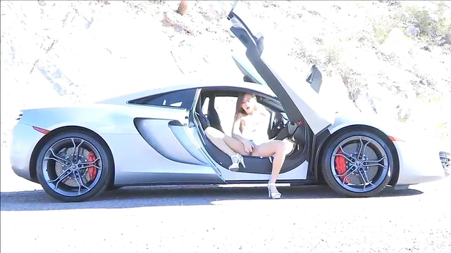 Sexy Riley Fingers Her Wet Pussy While Sitting Cozy In The Car