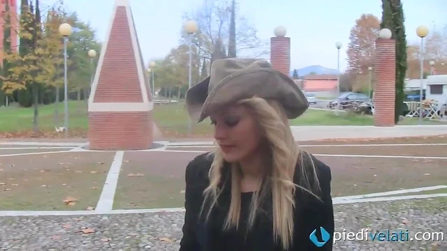 Christelle Shows Her Feet Outdoors for Steamy Foot Fetish Fantasy