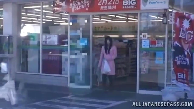 Tight Asian Amateur Gets Pleasured by Stranger's Cock in Car