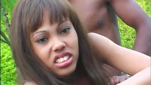 Seductive ebony babe with big tits craves facial cumshot ecstasy