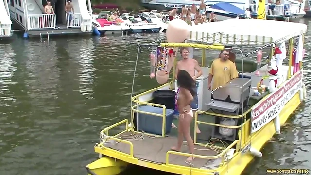 Hot Topless Amateur Cowgirls Party Wildly On A Boat In Hardcore Sex