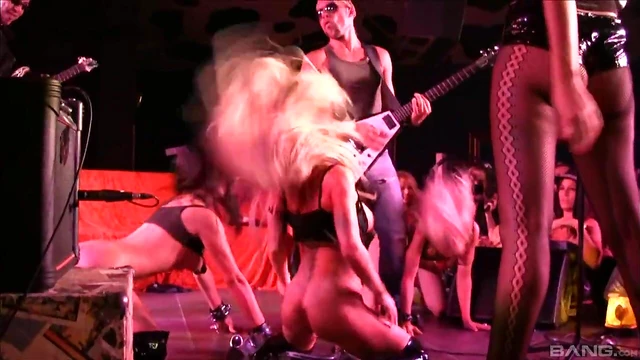 Hot Porn Stars Take Lucky Amateur Guys Onstage for Steamy Sex Showdown