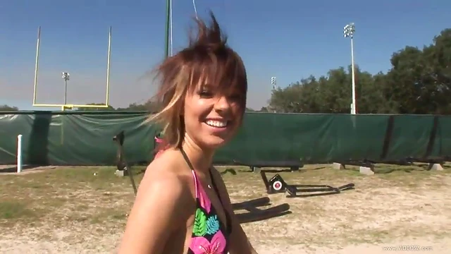 Sultry Babe Flashes Sexy Bikini Body Craving Public Attention And Desire