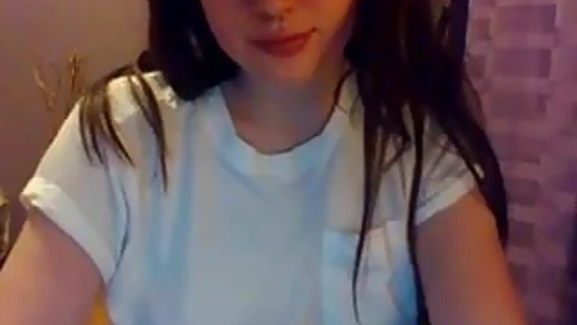 Horny Girlfriend Fingers Her Hairy Pussy Live On Webcam Show