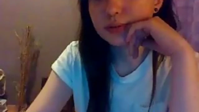 Horny Girlfriend Fingers Her Hairy Pussy Live On Webcam Show