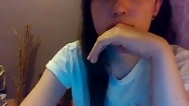 Horny Girlfriend Fingers Her Hairy Pussy Live On Webcam Show