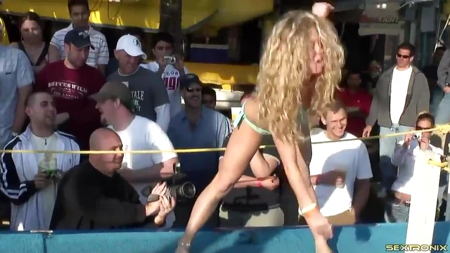 Lustful Girls in Sexy Bikinis Twerking Asses Publicly Close-Up Shot