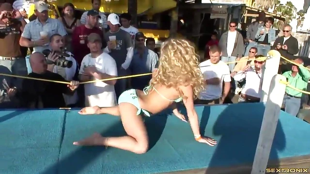 Lustful Girls in Sexy Bikinis Twerking Asses Publicly Close-Up Shot