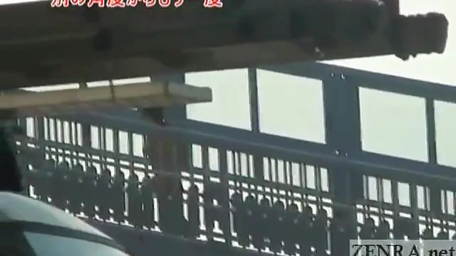 Adventurous Lecherous Japanese Babe Shows Off Naked Body Publicly