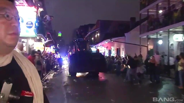 Outdoor Solo Brunette Model Shows Off Her Naughty Masturbation Skills Live