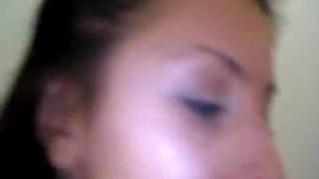 Amateur Girl Shows Her Skills With Blowjob Fun in Fitting Room