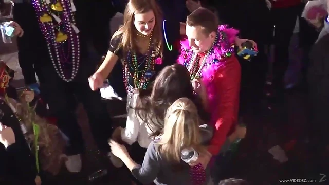 Blonde Mom Shows Her Big Boobs to Crowd in Real-Life Porn Clip