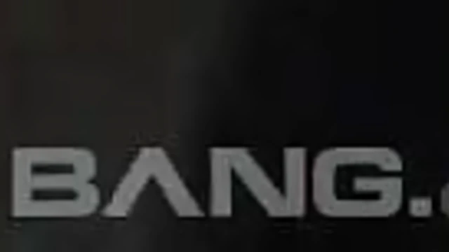 Sizzling Brunette Teases Pussy in Sultry Solo Masturbation Showdown