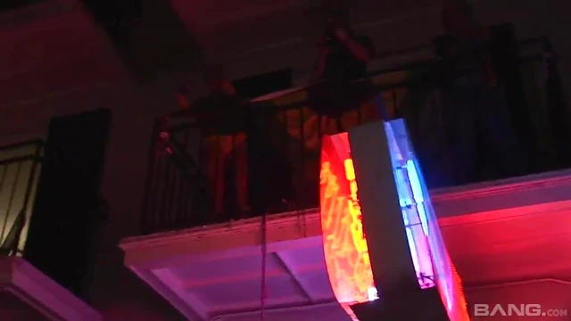 Sizzling Brunette Teases Pussy in Sultry Solo Masturbation Showdown