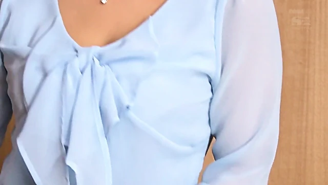 Nami Hoshino Elegant Chick Spreading Legs For Hot Penetration Action