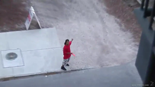 Sexy Solo Brunette Flaunts Natural Tits & Hot Ass Publicly for Desire