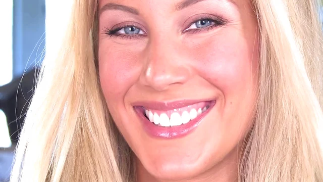 Hot Cumshots Cover Her Face from Two Hard Cocks Pumping Away