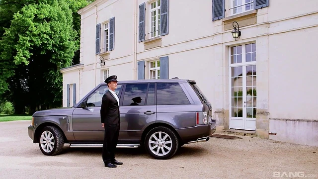 Hot Duo Arwen & Ariel Get Steamy Double Penetration Close-Up Action