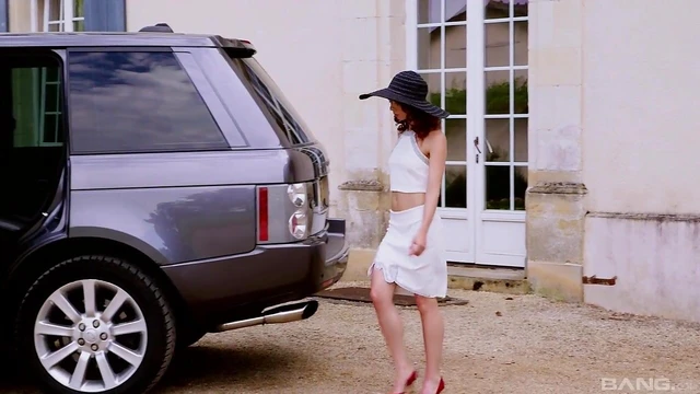 Hot Duo Arwen & Ariel Get Steamy Double Penetration Close-Up Action